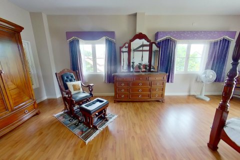 Дом в Ханг Донге, Таиланд с 4 спальнями  № 167574 - фото 22