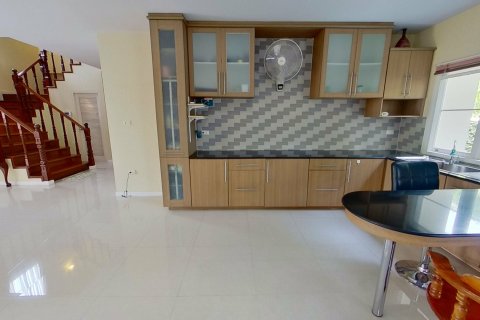 Дом в Ханг Донге, Таиланд с 4 спальнями  № 167574 - фото 16