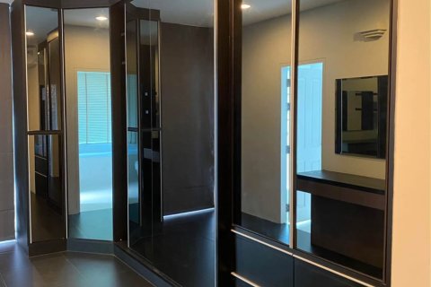 House in Bang Na, Bangkok, Thailand 3 bedrooms № 167572 - photo 9