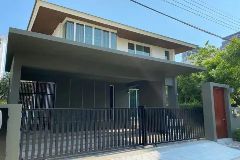 House in Bang Na, Bangkok, Thailand 3 bedrooms № 167572 - photo 2