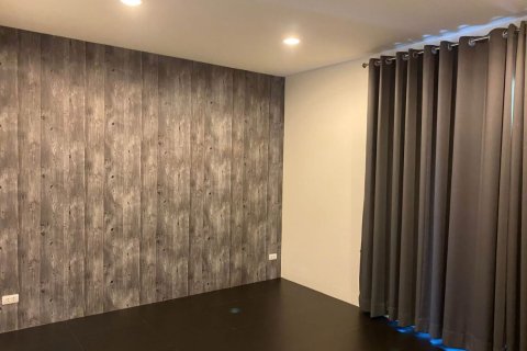 House in Bang Na, Bangkok, Thailand 3 bedrooms № 167572 - photo 12