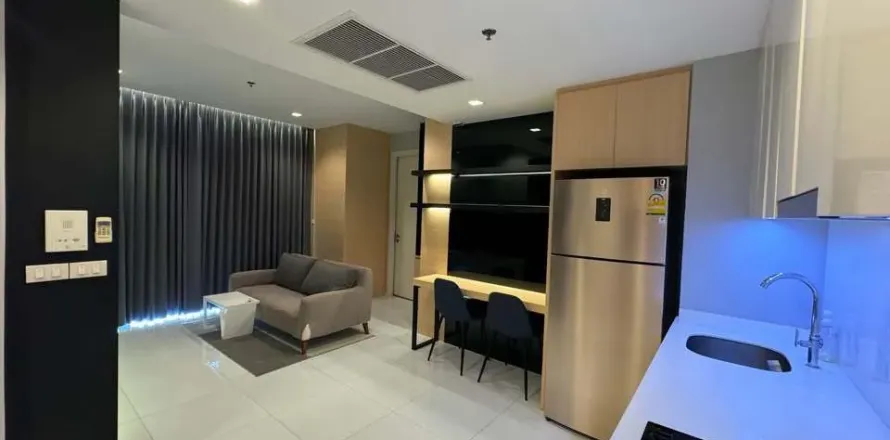 Condo in Sathon, Bangkok, Thailand, 2 bedrooms  № 167571