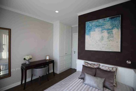 Condo in Thonburi, Bangkok, Thailand, 3 bedrooms № 184094 - photo 12