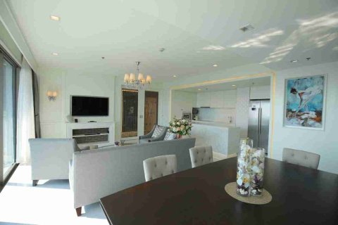 Condo in Thonburi, Bangkok, Thailand, 3 bedrooms № 184094 - photo 8