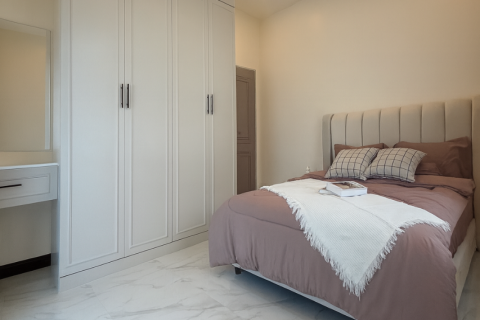 House in Pattaya, Thailand 5 bedrooms № 147048 - photo 5