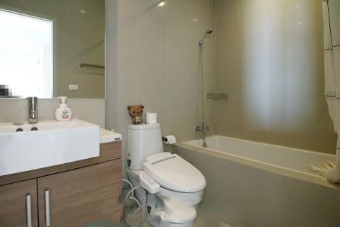 Кондоминиум с 2 спальнями в Бангкоке, Таиланд № 147043 - фото 10