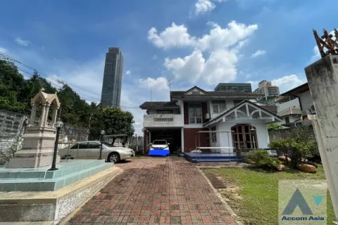 Casa de 3 dormitorios en Watthana, Bangkok, Tailandia № 216215