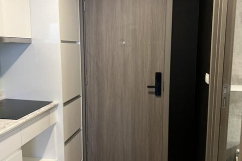 Condo à Huai Khwang, Bangkok, Thaïlande, 3 chambres № 164519 - photo 6