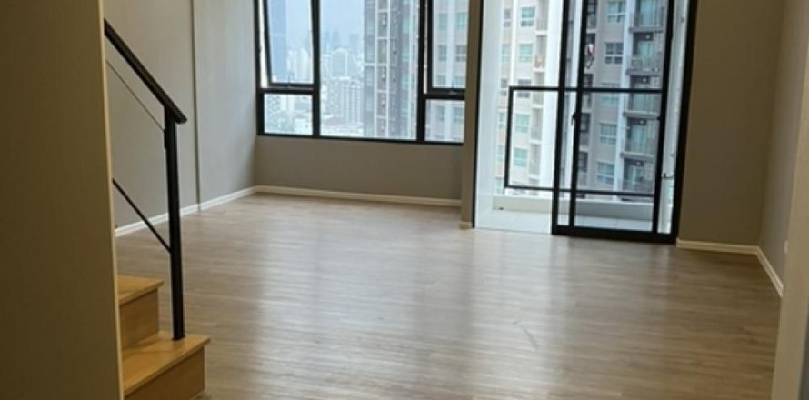 Condo à Huai Khwang, Bangkok, Thaïlande, 3 chambres № 164519