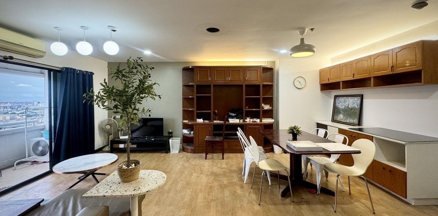 Condo in Bang Na, Bangkok, Thailand, 2 bedrooms  № 164514
