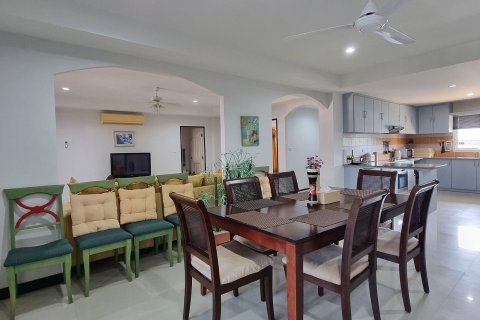 Condo à Phuket, Thaïlande, 3 chambres № 164513 - photo 3
