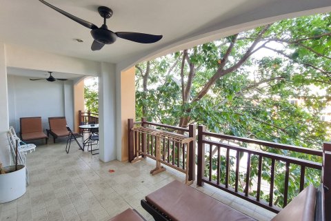 Condo à Phuket, Thaïlande, 3 chambres № 164513 - photo 22