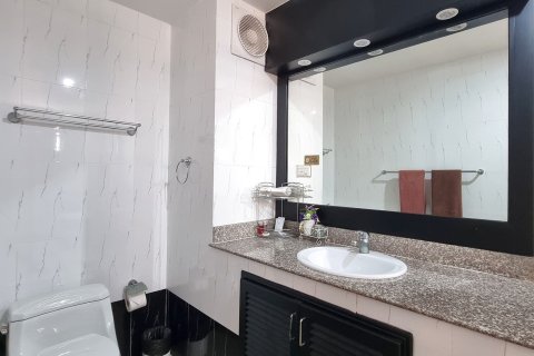 Condo à Phuket, Thaïlande, 3 chambres № 164513 - photo 11