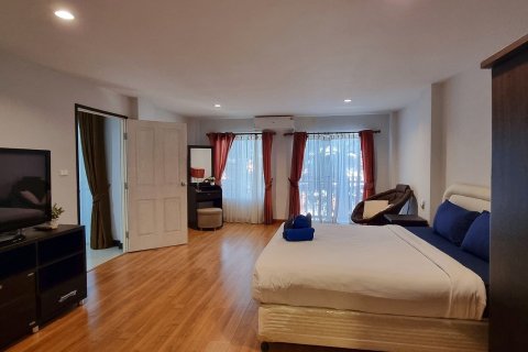 Condo à Phuket, Thaïlande, 3 chambres № 164513 - photo 15