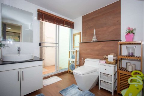 House in Chiang Mai, Thailand 3 bedrooms № 167144 - photo 15