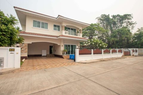 House in Chiang Mai, Thailand 3 bedrooms № 167144