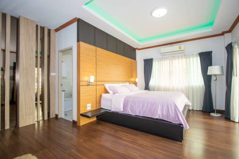 House in Chiang Mai, Thailand 3 bedrooms № 167144 - photo 7
