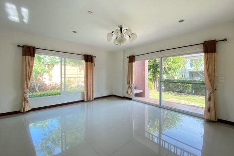 House in Chiang Mai, Thailand 3 bedrooms № 167143 - photo 2