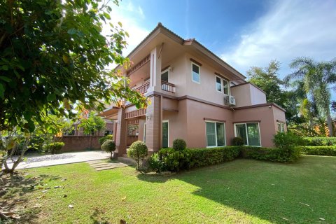 House in Chiang Mai, Thailand 3 bedrooms № 167143