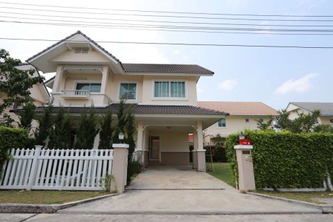 Дом в Чиангмае, Таиланд с 3 спальнями  № 167145