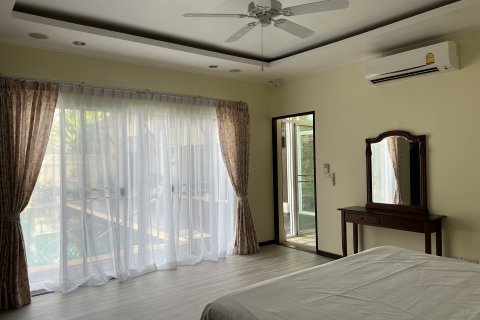 Villa in Phuket, Thailand 3 bedrooms № 173279 - photo 27