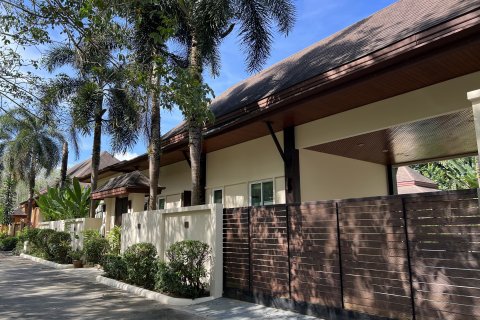 Villa in Phuket, Thailand 3 bedrooms № 173279 - photo 6