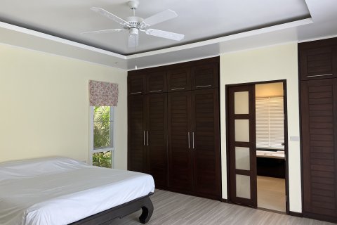 Villa in Phuket, Thailand 3 bedrooms № 173279 - photo 26