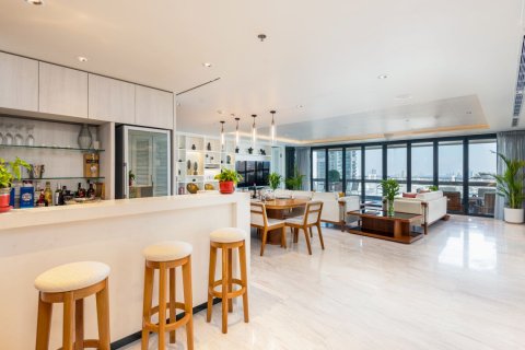 Condo à Bangkok, Thaïlande, 4 chambres  № 133764 - photo 1