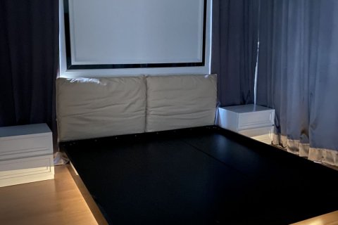 Condo in Watthana, Bangkok, Thailand, 3 bedrooms  № 133761 - photo 25