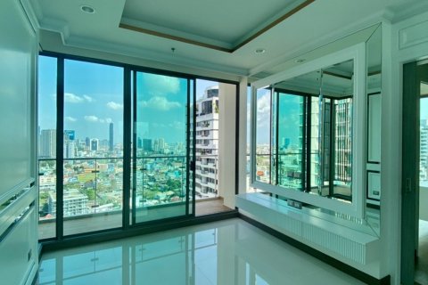 Condo in Watthana, Bangkok, Thailand, 3 bedrooms  № 133761 - photo 5