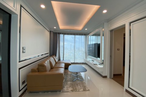 Condo in Watthana, Bangkok, Thailand, 3 bedrooms  № 133761 - photo 2