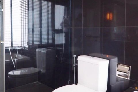 Кондоминиум с 2 спальнями в Бангкоке, Таиланд № 133766 - фото 17