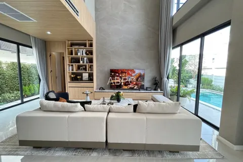 Casa de 4 dormitorios en Pattaya, Tailandia № 211165 - foto 9