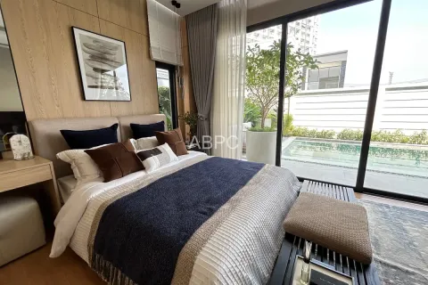 Casa de 4 dormitorios en Pattaya, Tailandia № 211165 - foto 4