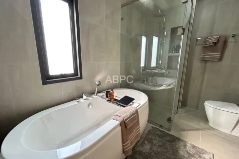 Casa de 4 dormitorios en Pattaya, Tailandia № 211165 - foto 12