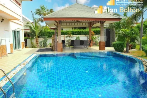 Maison à Pattaya, Thaïlande 4 chambres № 211167
