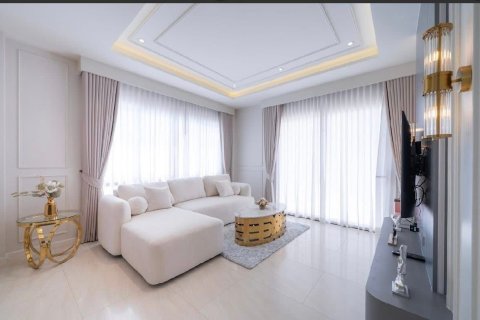 Villa à Pattaya, Thaïlande 4 chambres № 172582 - photo 18