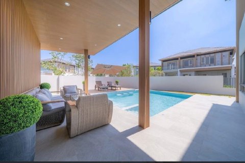 Villa à Pattaya, Thaïlande 4 chambres № 172582 - photo 4