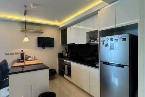 Appartement à Pattaya, Thaïlande 2 chambres № 172585 - photo 8