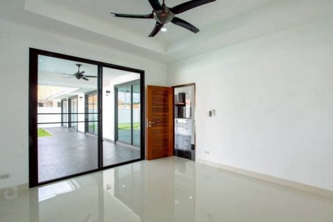 Villa in Hua Hin, Thailand 3 bedrooms № 134552 - photo 6
