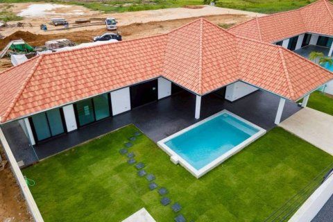 Villa in Hua Hin, Thailand 3 bedrooms № 134552 - photo 4