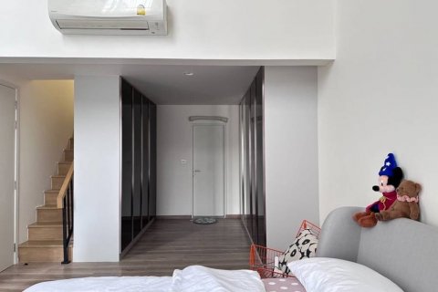 Таунхаус в Бангкоке, Таиланд с 3 спальнями  № 134556 - фото 7