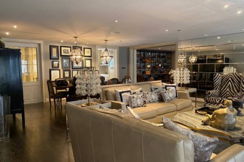 Кондоминиум с 2 спальнями в Бангкоке, Таиланд № 134555 - фото 1