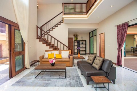 House in Chiang Mai, Thailand 5 bedrooms № 162465 - photo 25