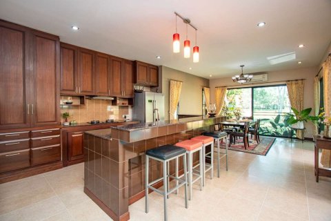 Дом в Чиангмае, Таиланд с 5 спальнями № 162465 - фото 21