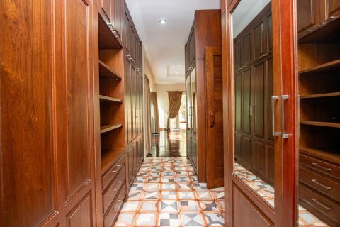 House in Chiang Mai, Thailand 5 bedrooms № 162465 - photo 6