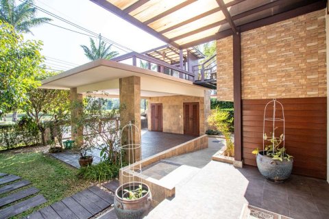 House in Chiang Mai, Thailand 5 bedrooms № 162465 - photo 24