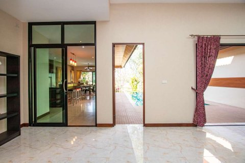 House in Chiang Mai, Thailand 5 bedrooms № 162465 - photo 14