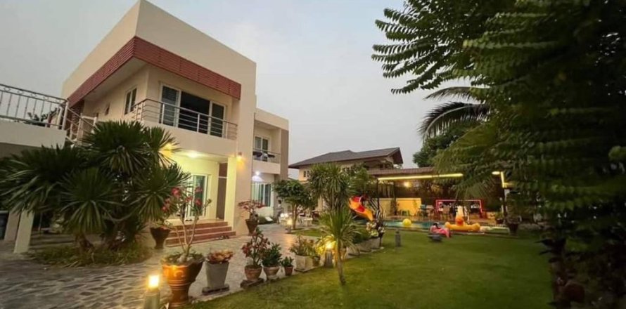 Villa in Hua Hin, Thailand 4 bedrooms № 172657