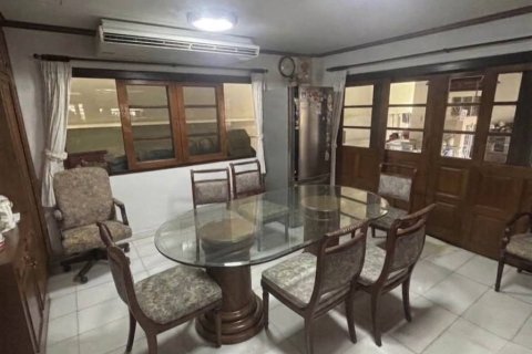 Дом в Суан Луанге, Бангкок, Таиланд с 5 спальнями  № 172659 - фото 5